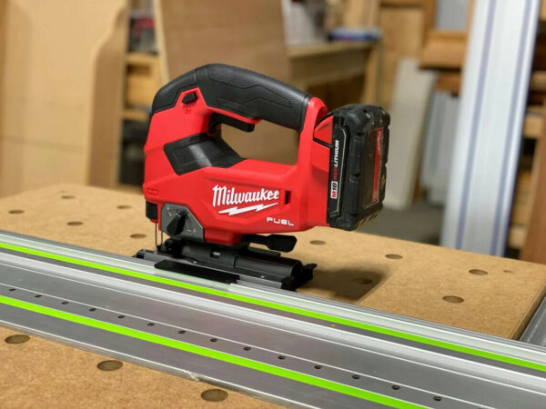 Milwaukee M18 Jig Saw Adapter for Guide 