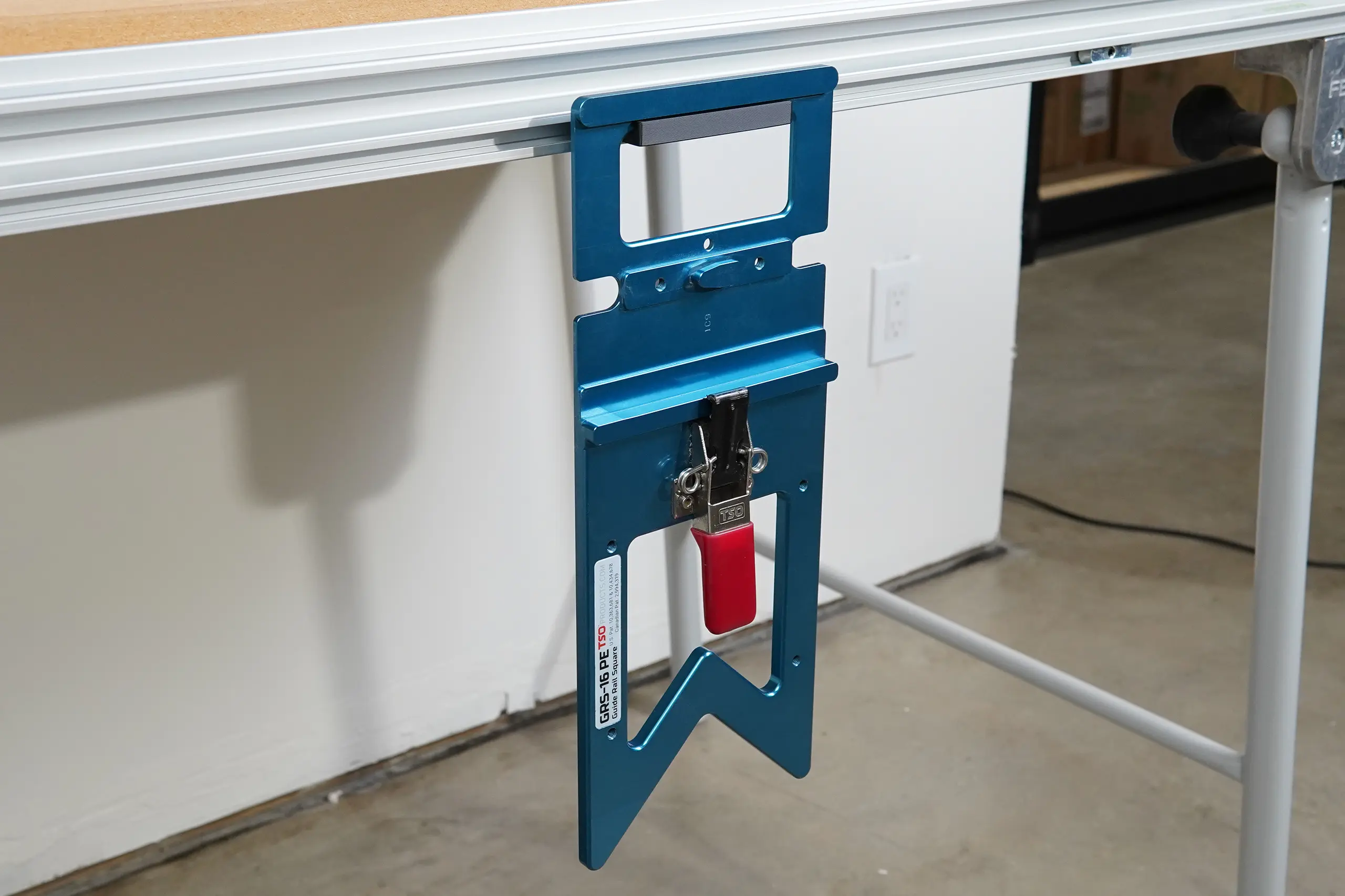 Tracksaw Guide Rail Square Holder for MFT/3 Table