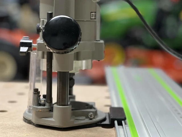 Drop in router adapter for the Porter Cable 690 series routers