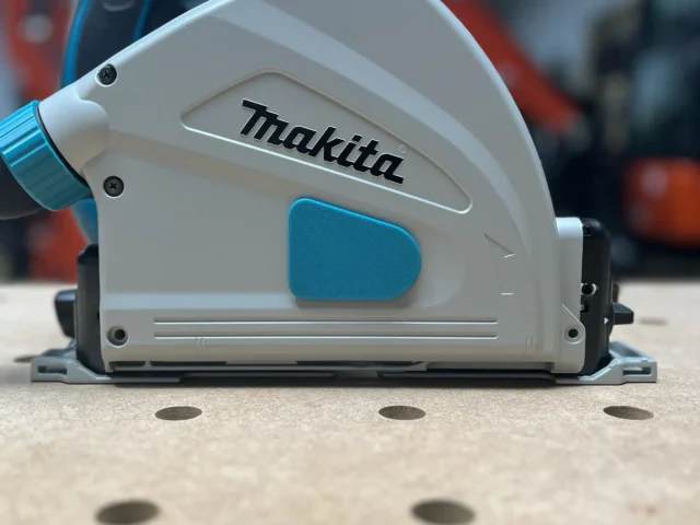 Improved dust collection with ToolCurve's track saw arbor cover for the corded Makita track saw